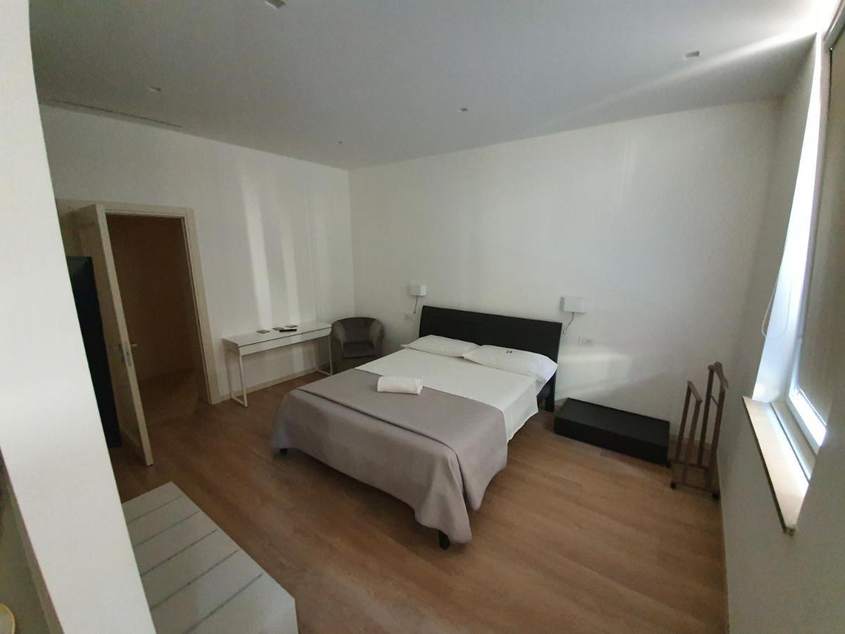 Mi Casa Es Tambien Tu Casa Vips Hotell Verona Exteriör bild