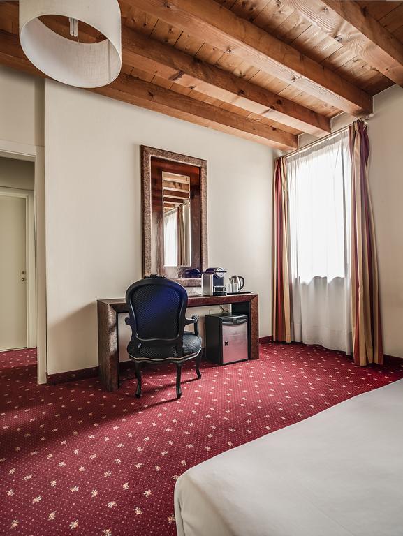 Mi Casa Es Tambien Tu Casa Vips Hotell Verona Rum bild