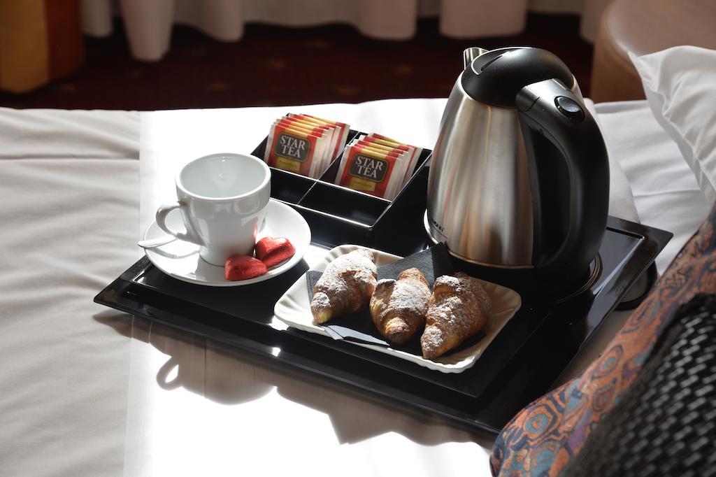 Mi Casa Es Tambien Tu Casa Vips Hotell Verona Exteriör bild