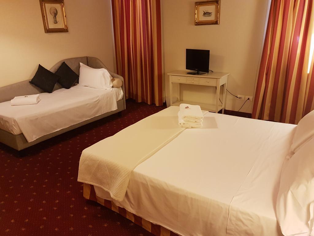 Mi Casa Es Tambien Tu Casa Vips Hotell Verona Exteriör bild