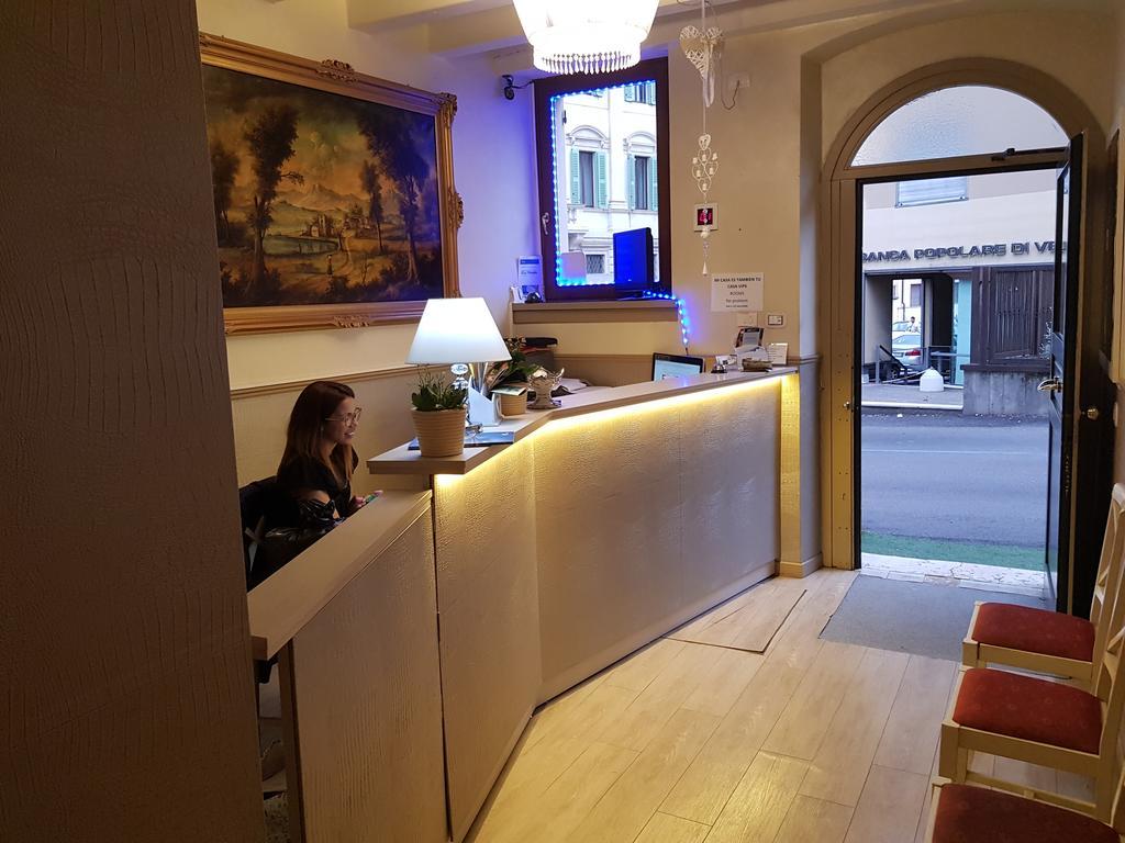 Mi Casa Es Tambien Tu Casa Vips Hotell Verona Exteriör bild
