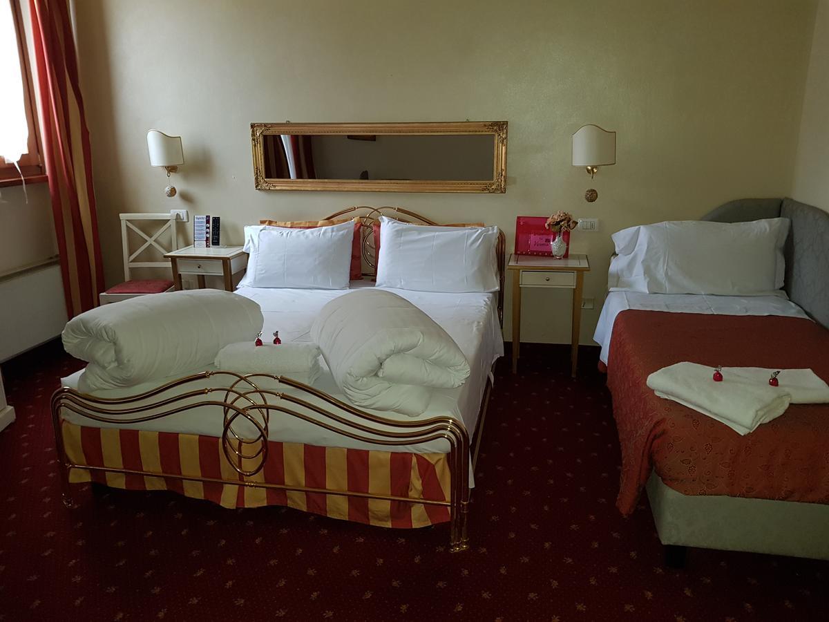 Mi Casa Es Tambien Tu Casa Vips Hotell Verona Exteriör bild