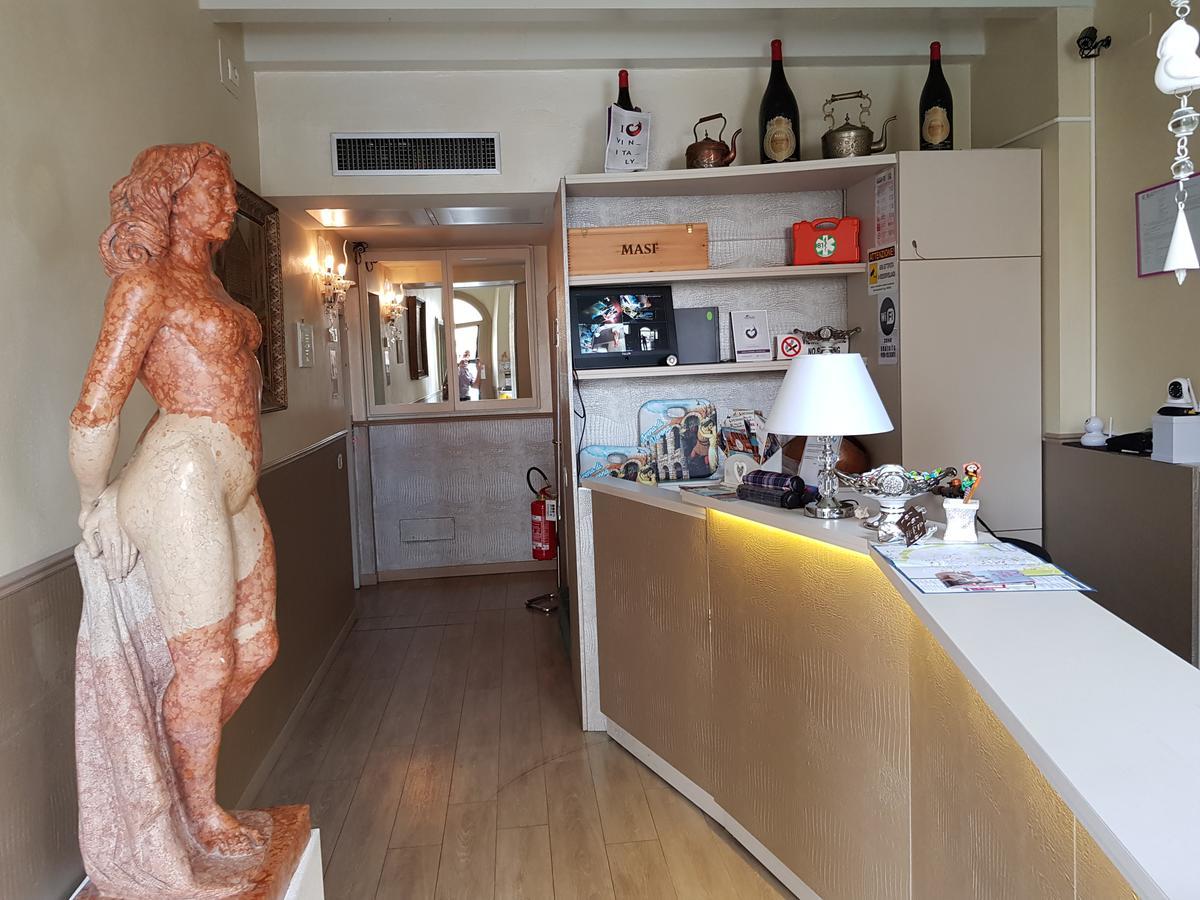Mi Casa Es Tambien Tu Casa Vips Hotell Verona Exteriör bild