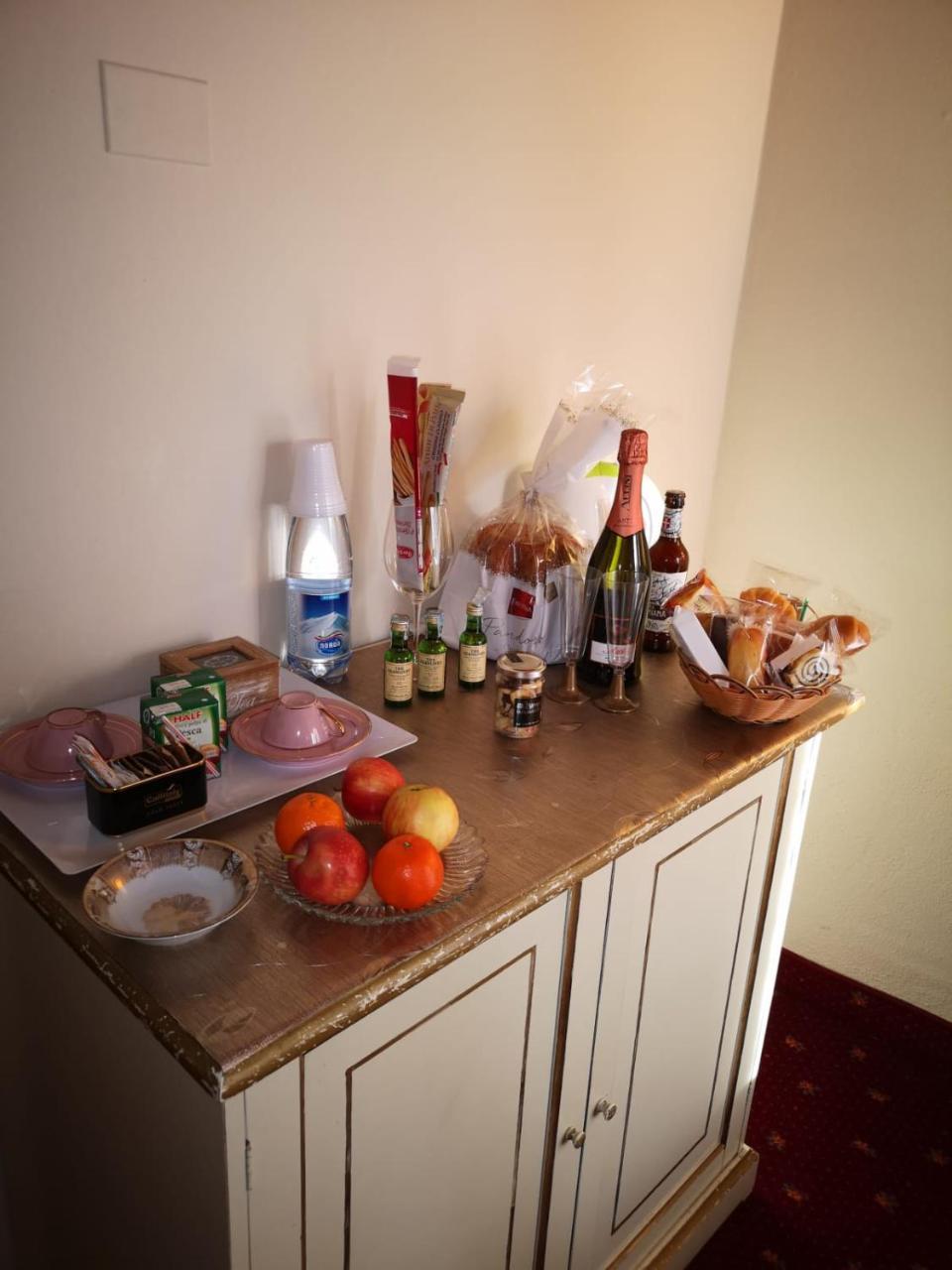 Mi Casa Es Tambien Tu Casa Vips Hotell Verona Exteriör bild